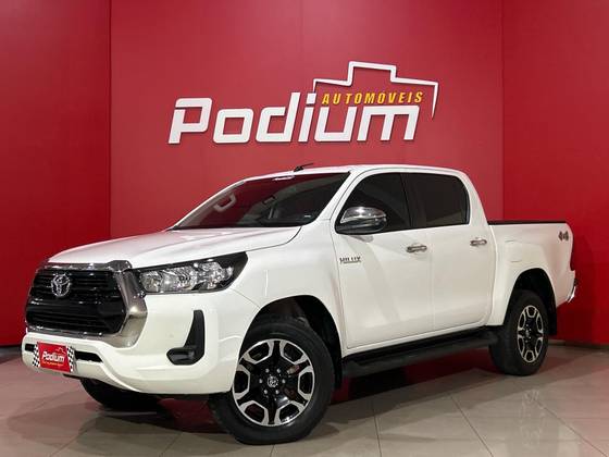 TOYOTA HILUX 2.8 D-4D TURBO DIESEL CD SRV 4X4 AUTOMÁTICO